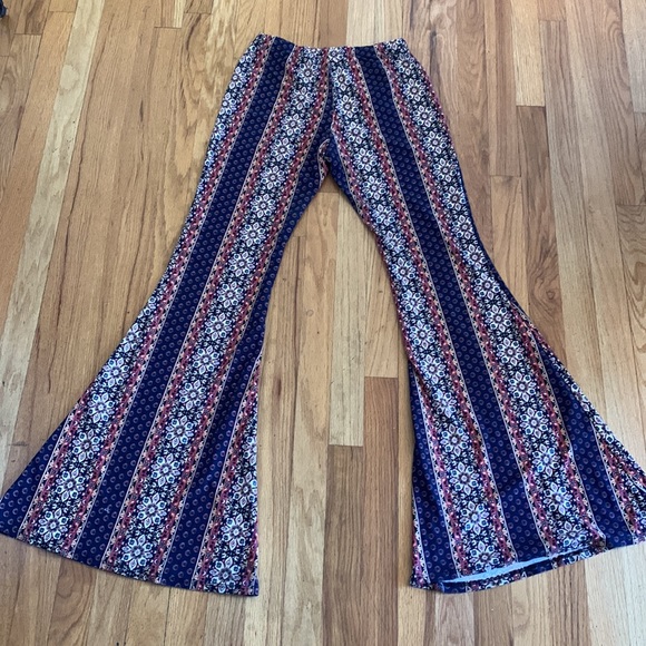 Forever 21 vertical stripe stretchy pull on flare leggings - Picture 7 of 9